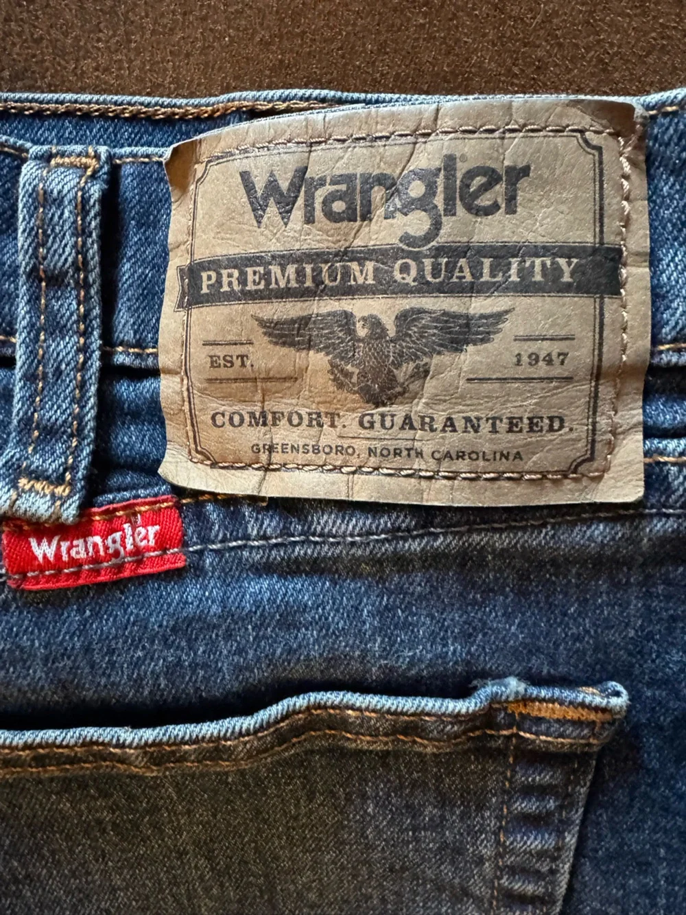 Wrangler Men's Relaxed Fit Blue Denim Jeans 34 x 32 Like New!